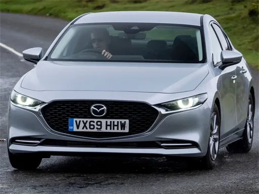 Mazda 3 Sedan Puzzle igra online - igraj besplatno