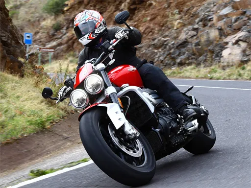 Triumph Rocket 3 Puzzle igra online - igraj besplatno